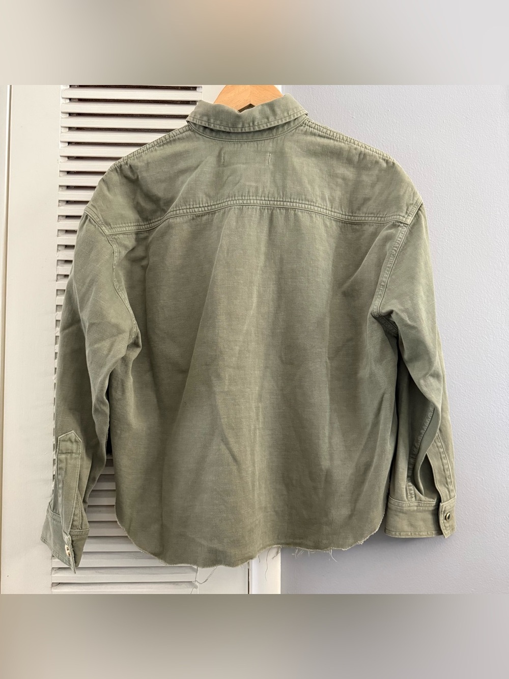AMO Olive Green  Cropped Oversized Style Cotton Linen Button-Up Shirt - Picture 8 of 12